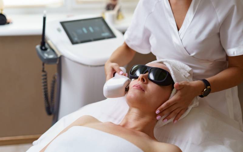 Ello Clínica Dermatologia Rio de Janeiro - dermatologia Barra da Tijuca - Tecnologias Dermatológicas Avançadas